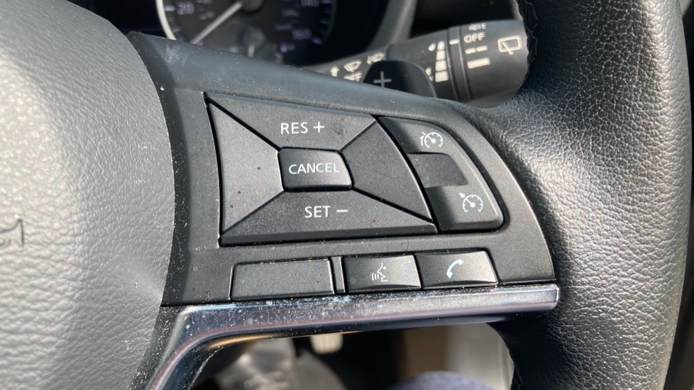 Nissan Juke 1.0 DiG-T 114 N-Connecta 5dr DCT Petrol Hatchback - Image 25