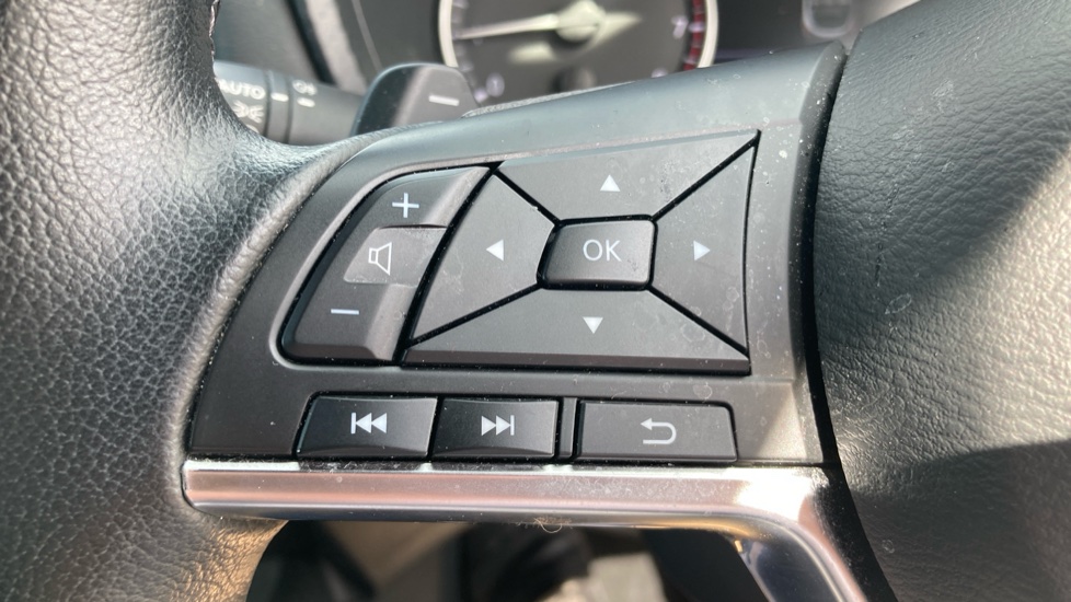 Nissan Juke 1.0 DiG-T 114 N-Connecta 5dr DCT Petrol Hatchback - Image 26