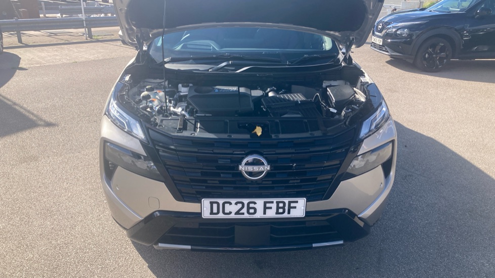 Nissan X-Trail 1.5 E-Power E-4orce 213 Tekna 5dr Auto Hybrid Station Wagon - Image 8