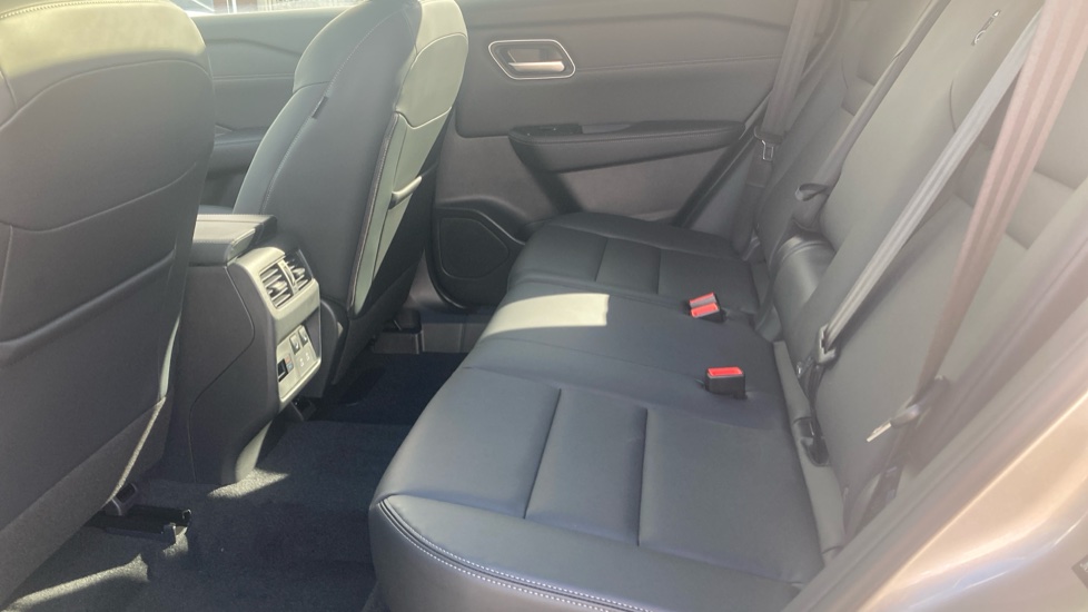 Nissan X-Trail 1.5 E-Power E-4orce 213 Tekna 5dr Auto Hybrid Station Wagon - Image 16