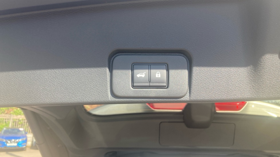 Nissan X-Trail 1.5 E-Power E-4orce 213 Tekna 5dr Auto Hybrid Station Wagon - Image 21