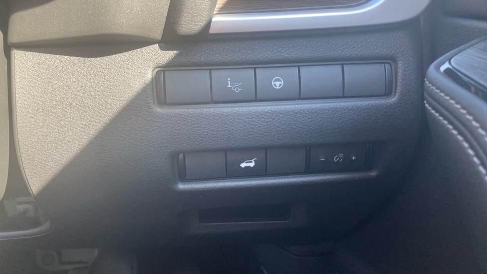 Nissan X-Trail 1.5 E-Power E-4orce 213 Tekna 5dr Auto Hybrid Station Wagon - Image 27