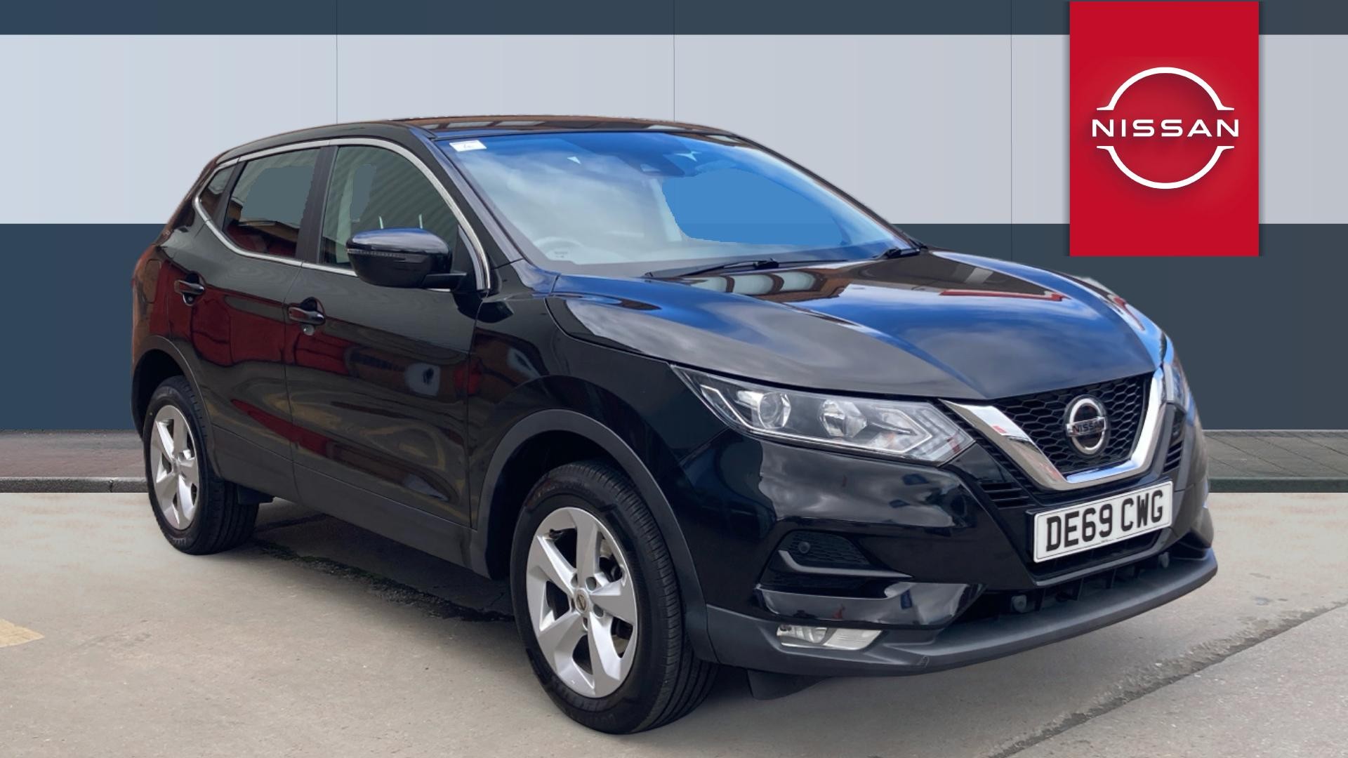 Nissan Qashqai listing photo