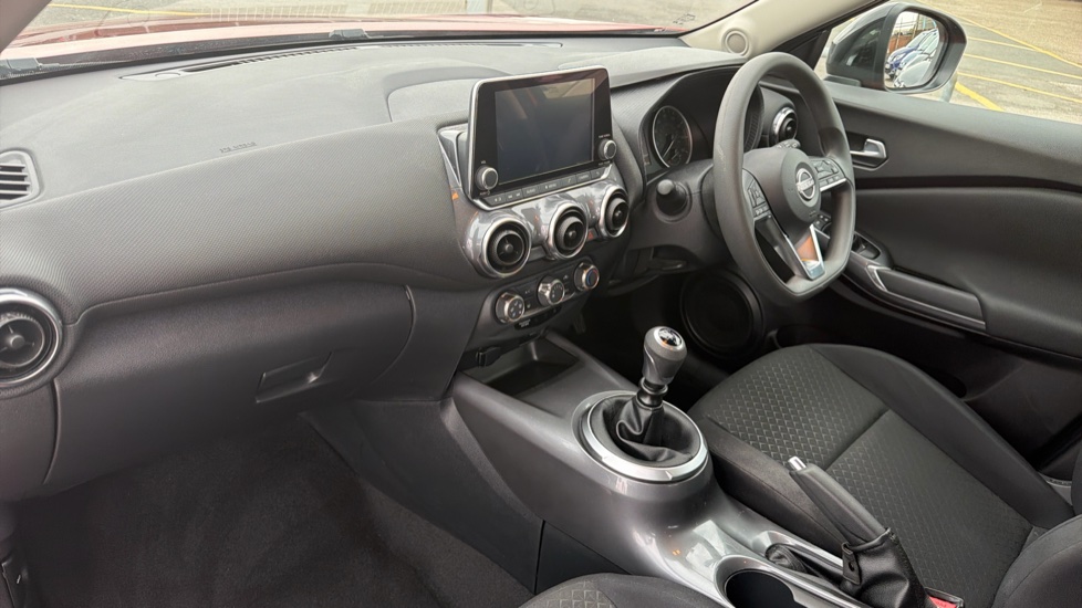 Nissan Juke 1.0 DiG-T 114 Acenta 5dr Petrol Hatchback - Image 9
