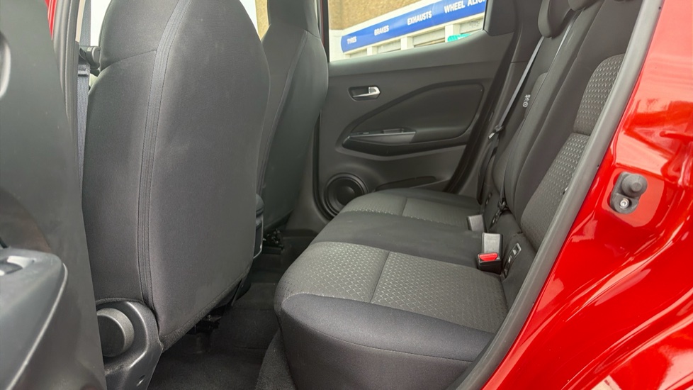 Nissan Juke 1.0 DiG-T 114 Acenta 5dr Petrol Hatchback - Image 16