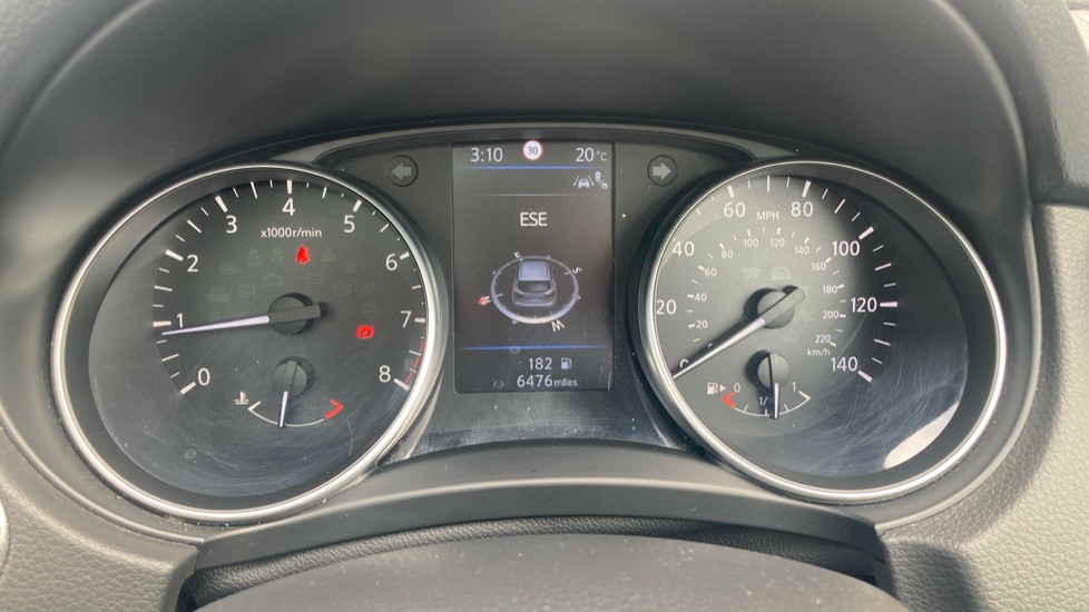 Nissan Qashqai 1.3 DiG-T Tekna 5dr Petrol Hatchback - Image 18