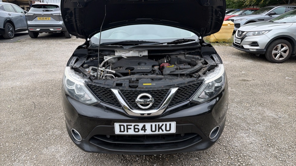 Nissan Qashqai 1.6 DiG-T N-Tec+ 5dr Petrol Hatchback - Image 8