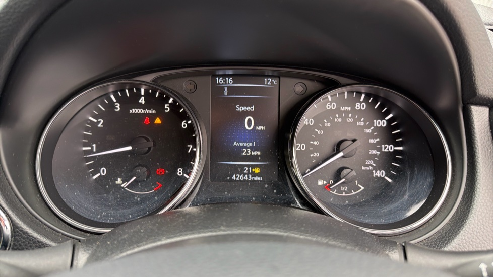 Nissan Qashqai 1.6 DiG-T N-Tec+ 5dr Petrol Hatchback - Image 18