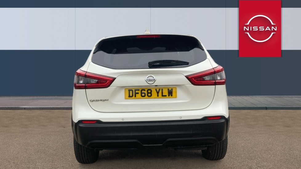 Nissan Qashqai 1.5 dCi 115 Acenta Premium 5dr Diesel Hatchback - Image 6