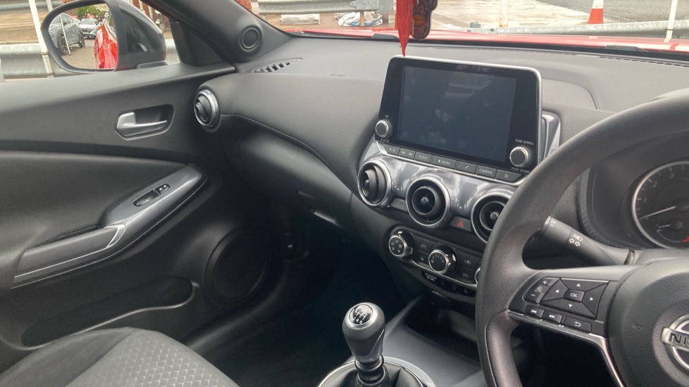 Nissan Juke 1.0 DiG-T Acenta 5dr Petrol Hatchback - Image 14