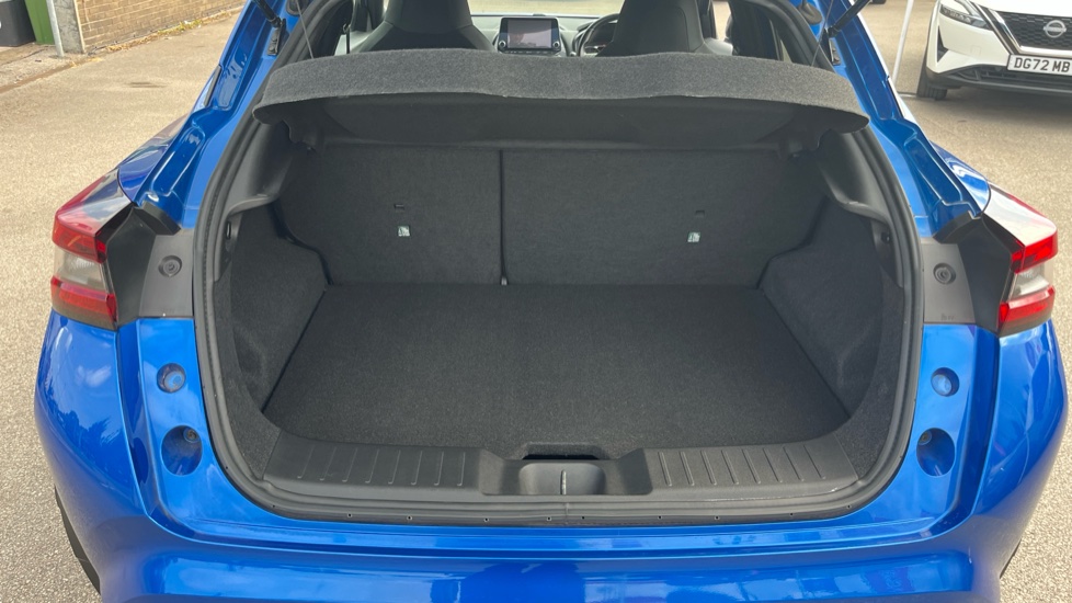 Nissan Juke 1.0 DiG-T 114 N-Connecta 5dr Petrol Hatchback - Image 4