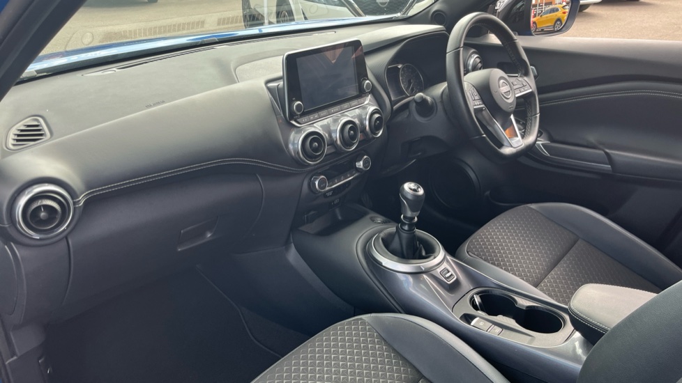 Nissan Juke 1.0 DiG-T 114 N-Connecta 5dr Petrol Hatchback - Image 9