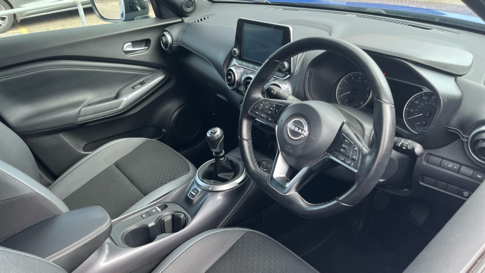 Nissan Juke 1.0 DiG-T 114 N-Connecta 5dr Petrol Hatchback - Image 11