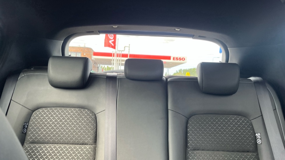 Nissan Juke 1.0 DiG-T 114 N-Connecta 5dr Petrol Hatchback - Image 15