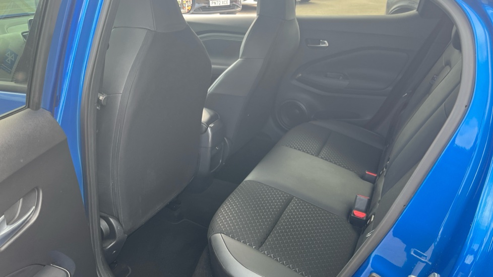 Nissan Juke 1.0 DiG-T 114 N-Connecta 5dr Petrol Hatchback - Image 16