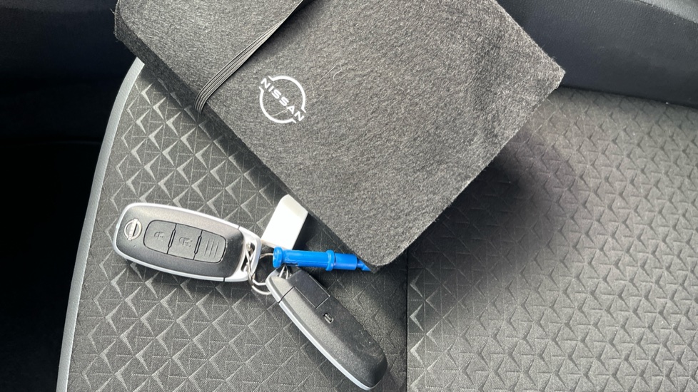 Nissan Juke 1.0 DiG-T 114 N-Connecta 5dr Petrol Hatchback - Image 19