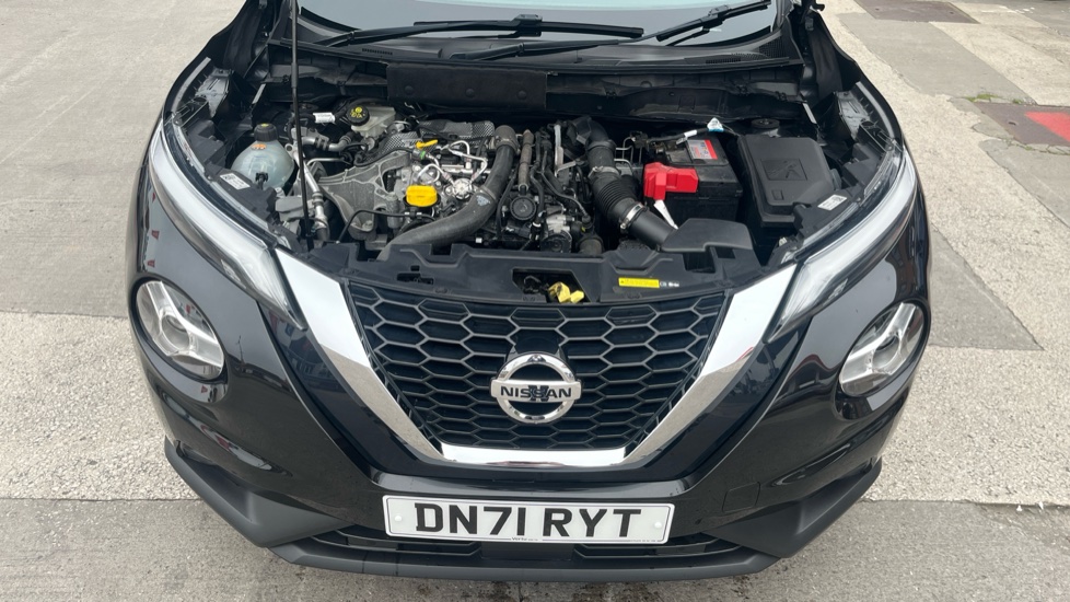 Nissan Juke 1.0 DiG-T 114 N-Connecta 5dr Petrol Hatchback - Image 8