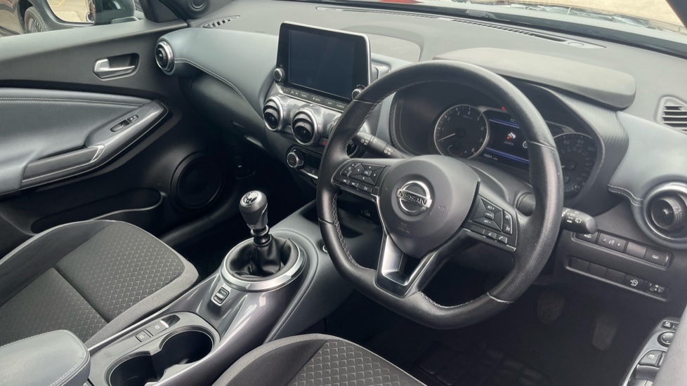 Nissan Juke 1.0 DiG-T 114 N-Connecta 5dr Petrol Hatchback - Image 11