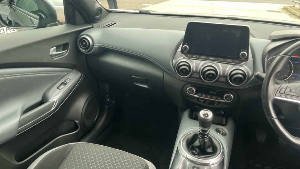 Nissan Juke 1.0 DiG-T 114 N-Connecta 5dr Petrol Hatchback - Image 14