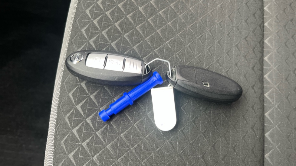 Nissan Juke 1.0 DiG-T 114 N-Connecta 5dr Petrol Hatchback - Image 20
