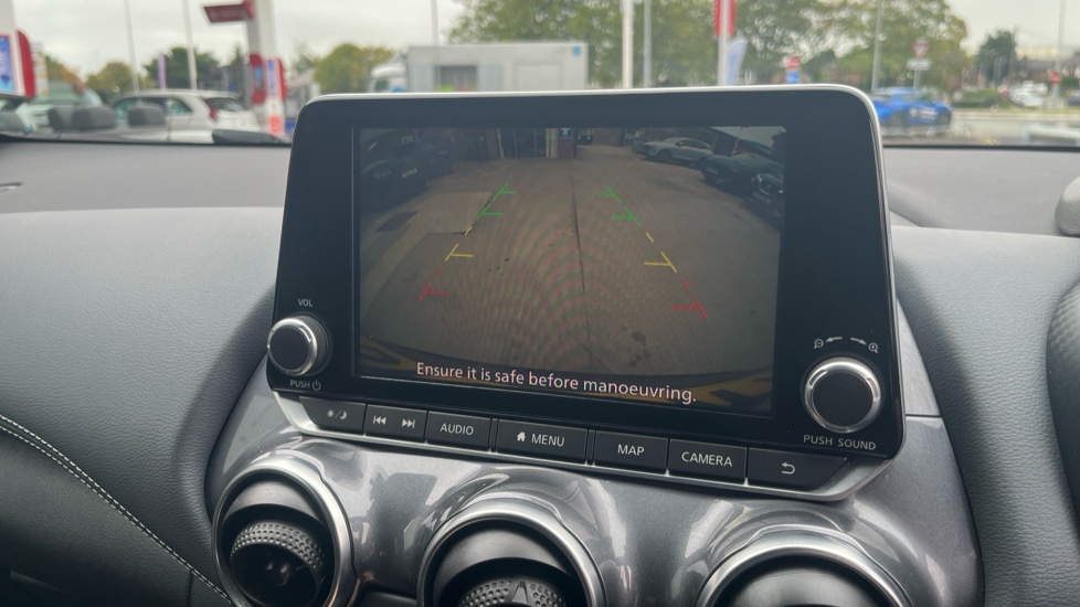 Nissan Juke 1.0 DiG-T 114 N-Connecta 5dr Petrol Hatchback - Image 23