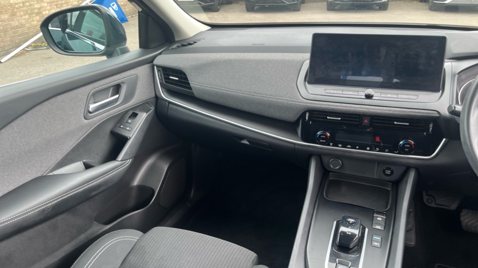 Nissan Qashqai 1.5 E-Power Acenta Premium 5dr Auto Hybrid Hatchback - Image 14