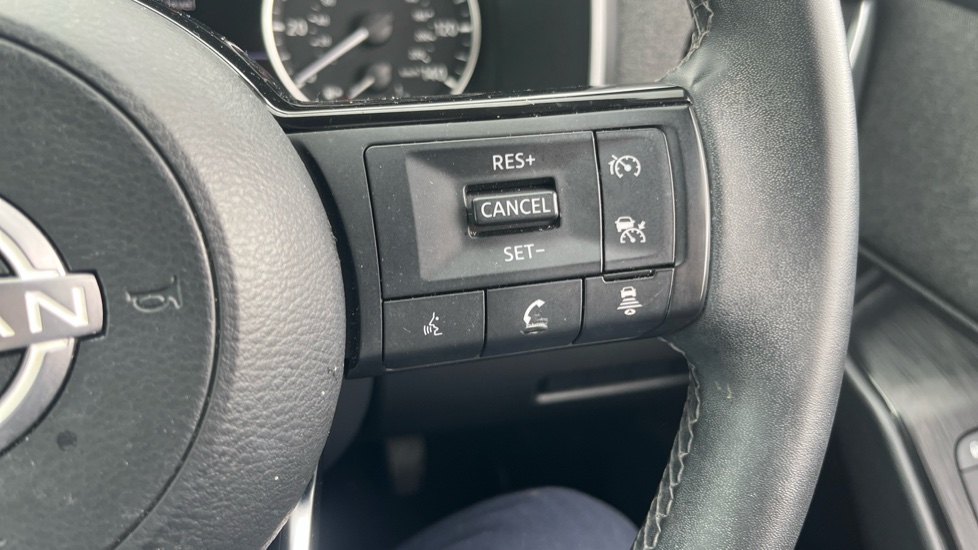 Nissan Qashqai 1.5 E-Power Acenta Premium 5dr Auto Hybrid Hatchback - Image 21