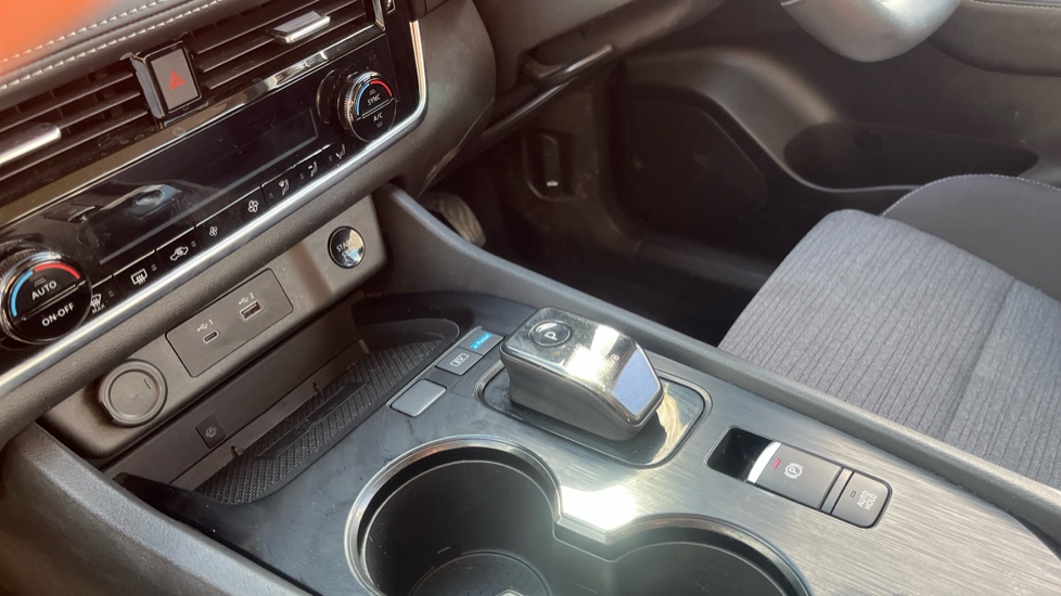 Nissan X-Trail 1.5 E-Power 204 Acenta Premium 5dr Xtronic Hybrid Station Wagon - Image 13