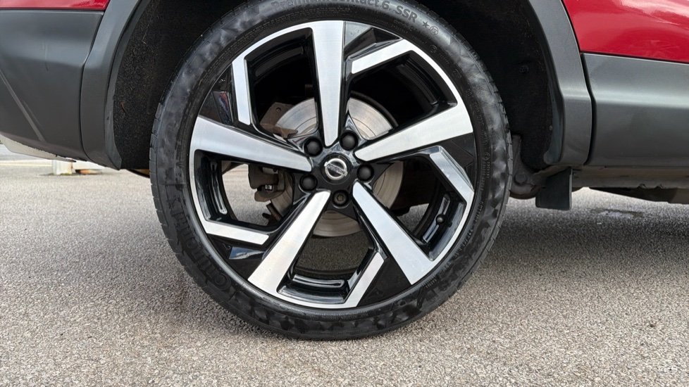 Nissan Qashqai 1.5 dCi Tekna 5dr Diesel Hatchback - Image 7