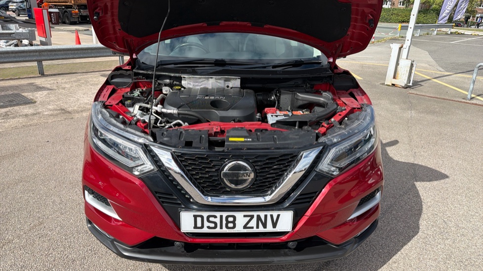 Nissan Qashqai 1.5 dCi Tekna 5dr Diesel Hatchback - Image 8