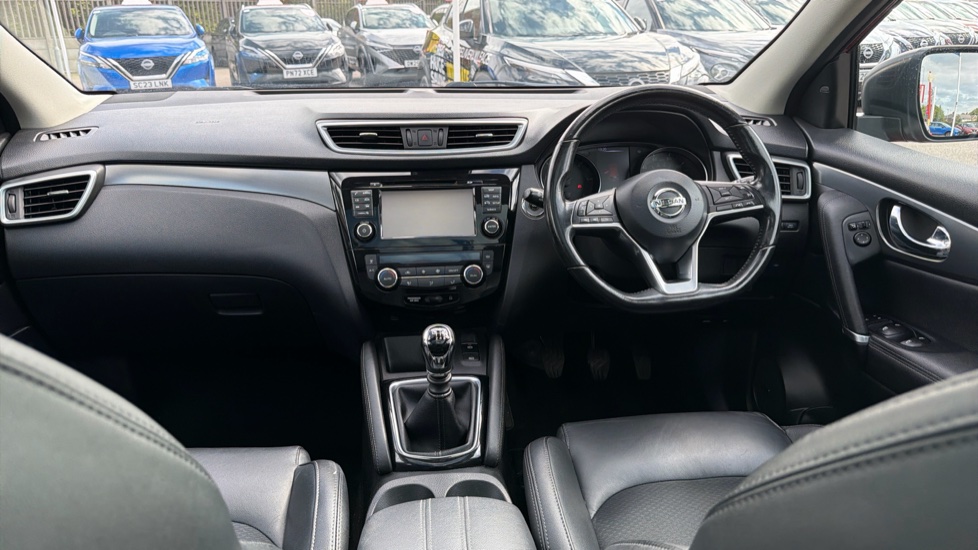 Nissan Qashqai 1.5 dCi Tekna 5dr Diesel Hatchback - Image 10