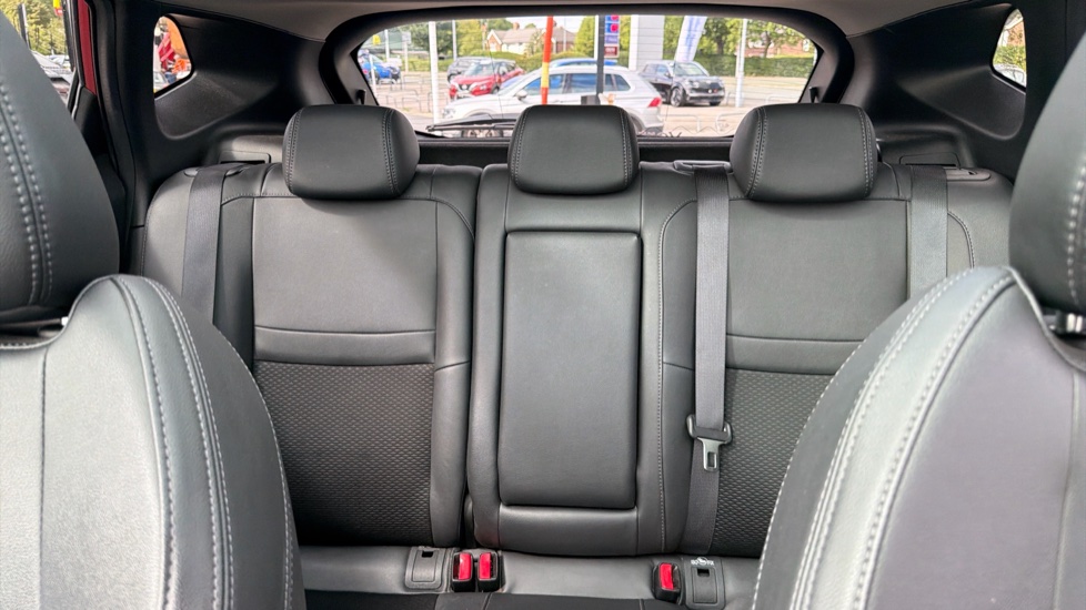 Nissan Qashqai 1.5 dCi Tekna 5dr Diesel Hatchback - Image 15