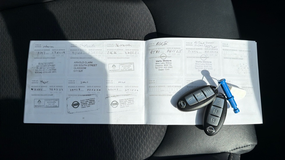 Nissan Qashqai 1.5 dCi Tekna 5dr Diesel Hatchback - Image 19
