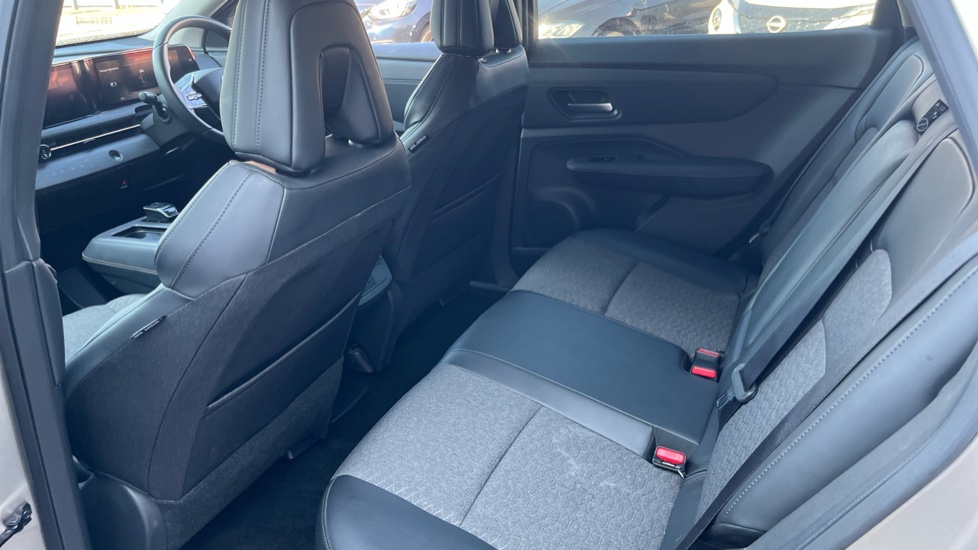 Nissan ARIYA 160kW Advance 63kWh 22kWCh 5dr Auto Electric Hatchback - Image 16
