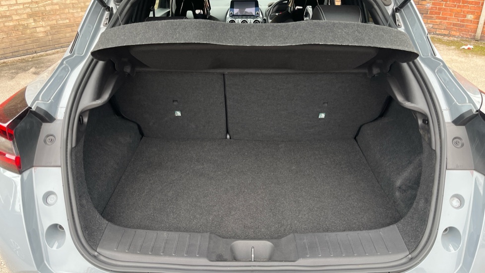 Nissan Juke 1.6 Hybrid Tekna 5dr Auto Hybrid Hatchback - Image 4