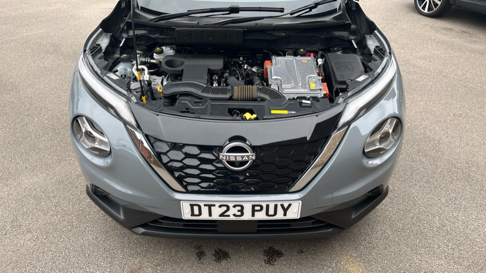 Nissan Juke 1.6 Hybrid Tekna 5dr Auto Hybrid Hatchback - Image 8