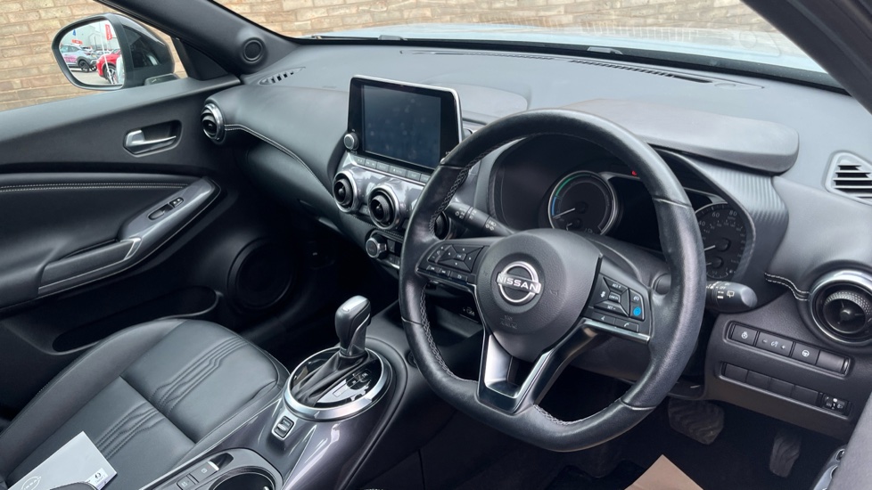 Nissan Juke 1.6 Hybrid Tekna 5dr Auto Hybrid Hatchback - Image 11