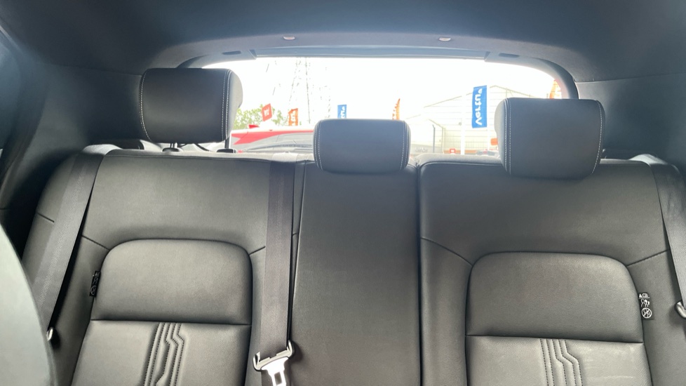 Nissan Juke 1.6 Hybrid Tekna 5dr Auto Hybrid Hatchback - Image 15