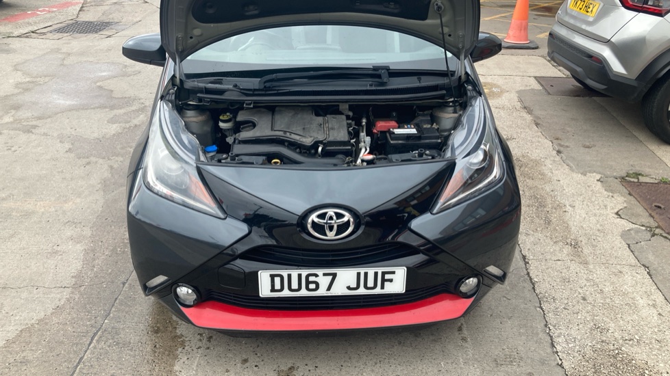 Toyota Aygo 1.0 VVT-i X-Press 5dr x-shift Petrol Hatchback - Image 8