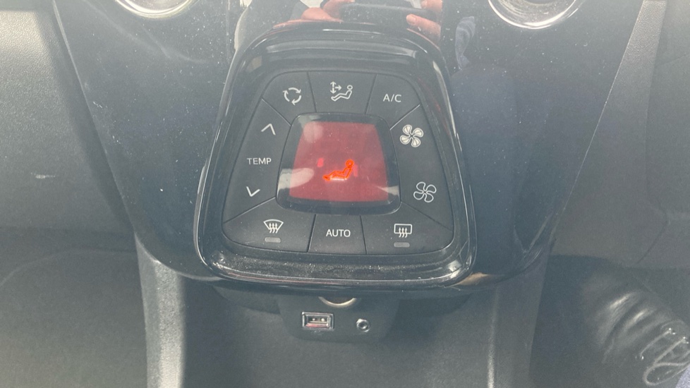 Toyota Aygo 1.0 VVT-i X-Press 5dr x-shift Petrol Hatchback - Image 22