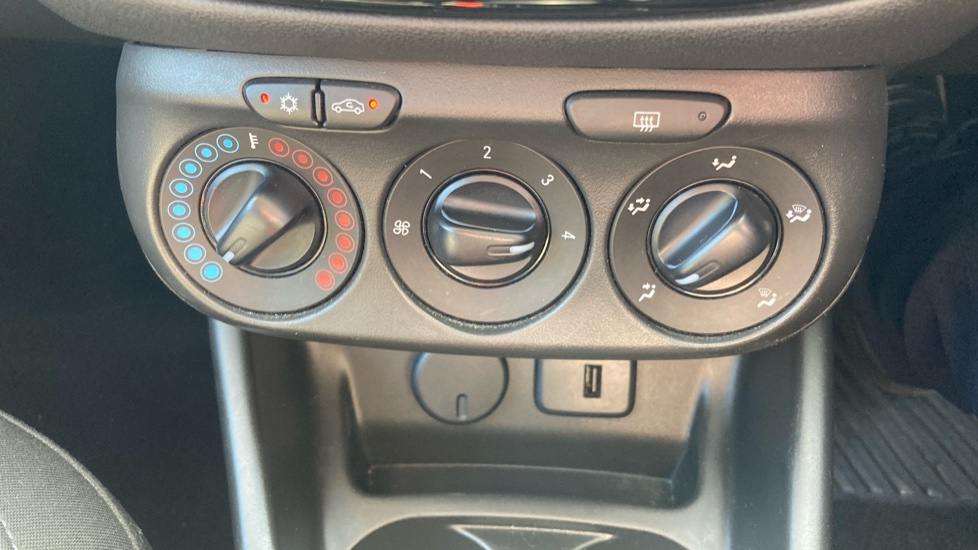 Vauxhall Corsa 1.4 Sport 5dr [AC] Petrol Hatchback - Image 21