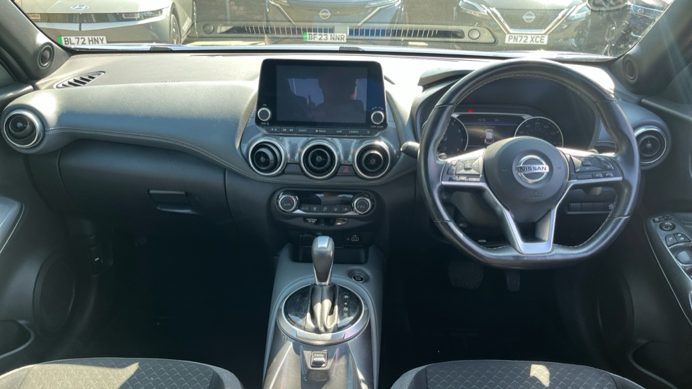 Nissan Juke 1.0 DiG-T 114 N-Connecta 5dr DCT Petrol Hatchback - Image 10