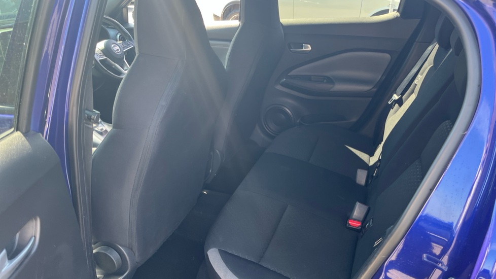 Nissan Juke 1.0 DiG-T 114 N-Connecta 5dr DCT Petrol Hatchback - Image 16
