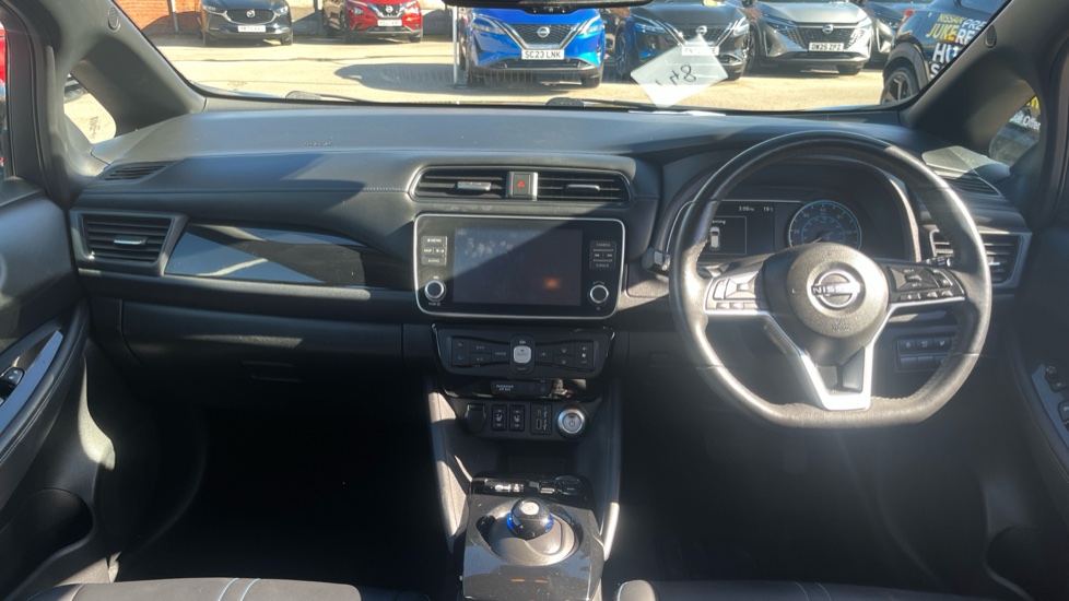 Nissan LEAF 160kW e+ N-Connecta 59kWh 5dr Auto Electric Hatchback - Image 10