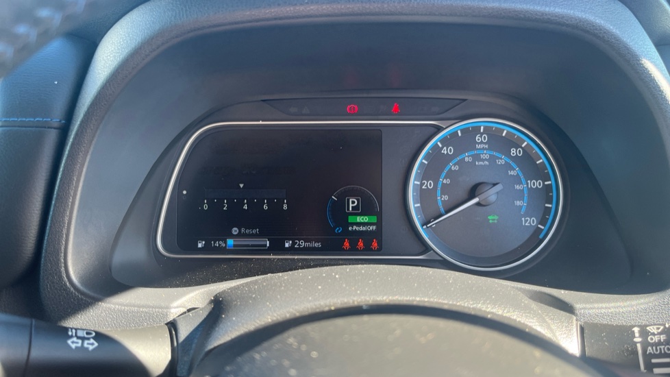 Nissan LEAF 160kW e+ N-Connecta 59kWh 5dr Auto Electric Hatchback - Image 18