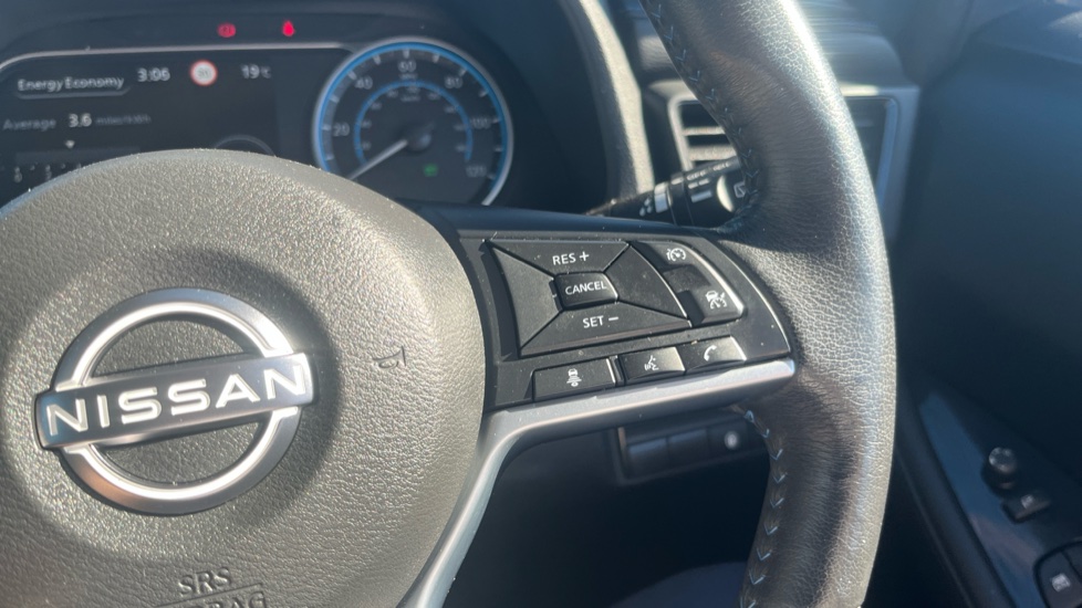 Nissan LEAF 160kW e+ N-Connecta 59kWh 5dr Auto Electric Hatchback - Image 21