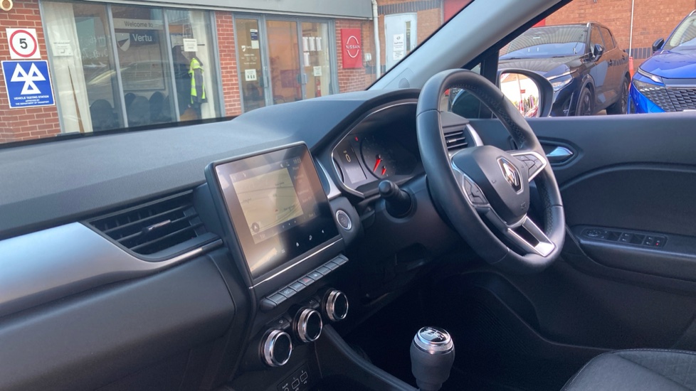 Renault Captur 1.0 TCE 90 Evolution 5dr Petrol Hatchback - Image 9