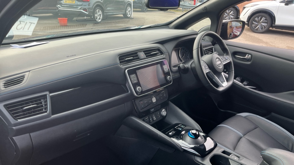 Nissan LEAF 160kW e+ Tekna 59kWh 5dr Auto Electric Hatchback - Image 9