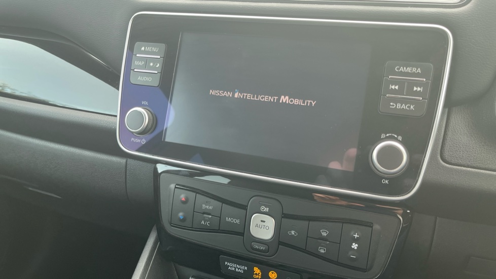 Nissan LEAF 160kW e+ Tekna 59kWh 5dr Auto Electric Hatchback - Image 12