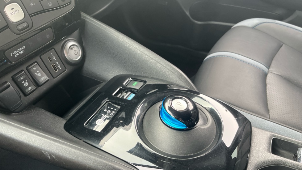 Nissan LEAF 160kW e+ Tekna 59kWh 5dr Auto Electric Hatchback - Image 13